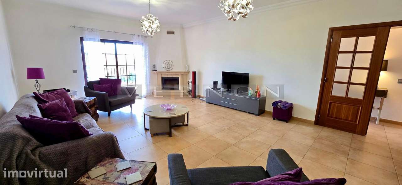 Moradia em Banda Duplex T2+2 com Piscina Privada e Garagem Dupla | Si - Grande imagem: 4/27