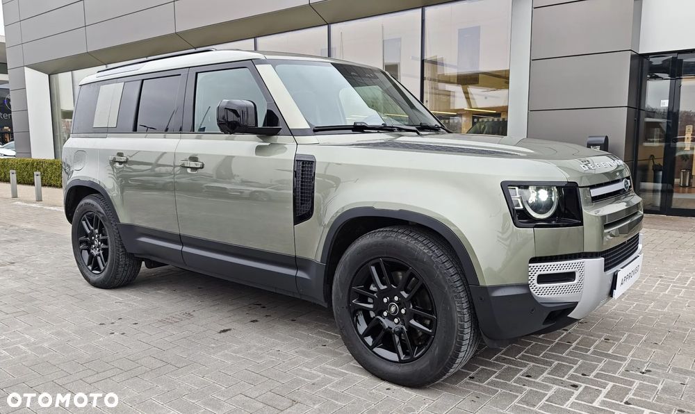 Land Rover Defender - 12