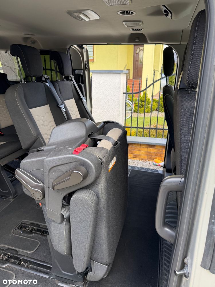 Ford Tourneo Custom 2.0 EcoBlue L2 Titanium - 11