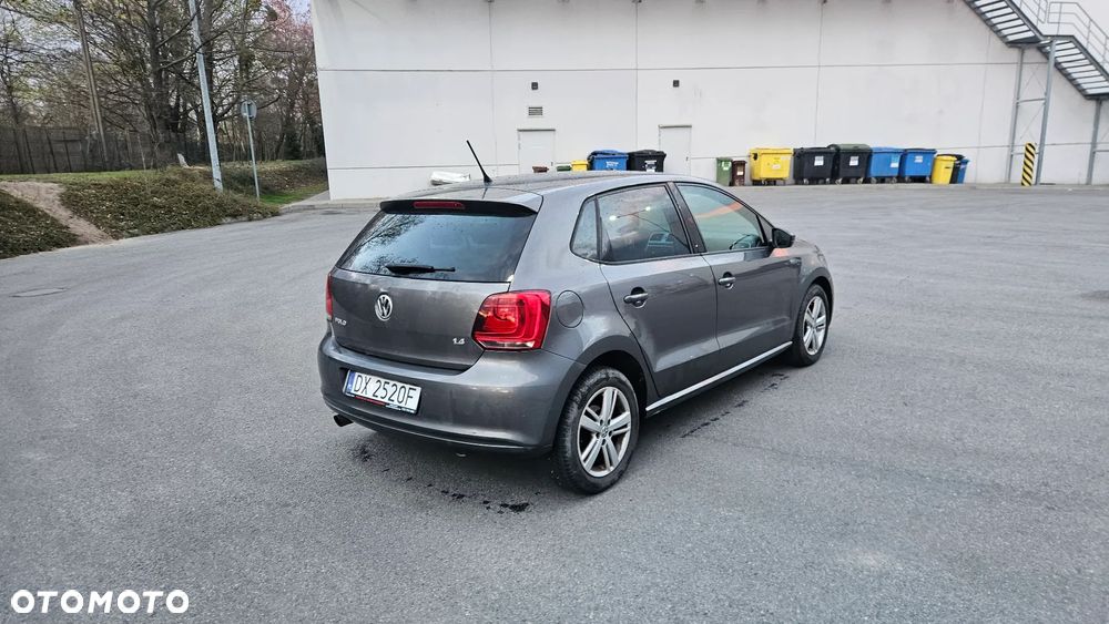Volkswagen Polo 1.4 16V Comfortline - 10