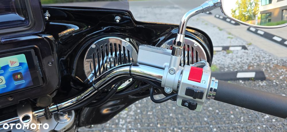 Suzuki Intruder - 20