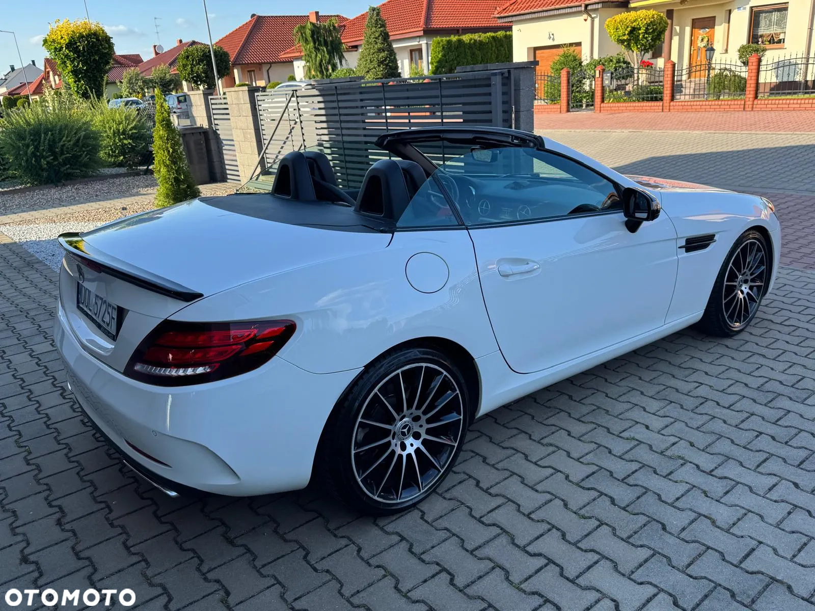 Mercedes-Benz SLC 200 9G-Tronic - 13