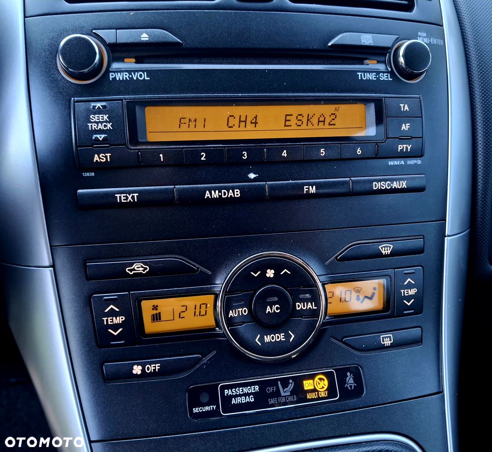 Toyota Auris 1.33 VVT-i Terra - 25