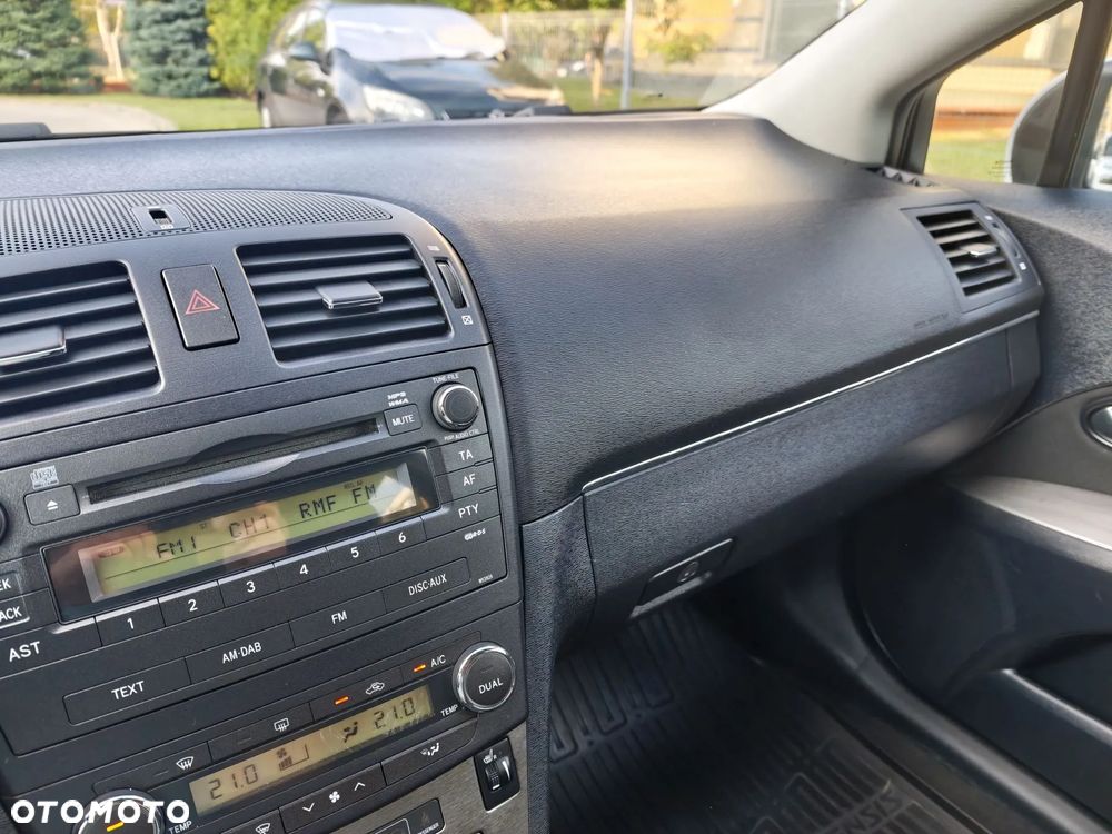 Toyota Avensis 2.0 Sol EU5 - 14