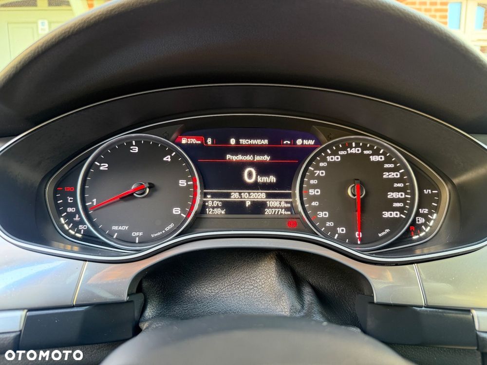Audi A6 Avant 3.0 TDI quattro S tronic - 33