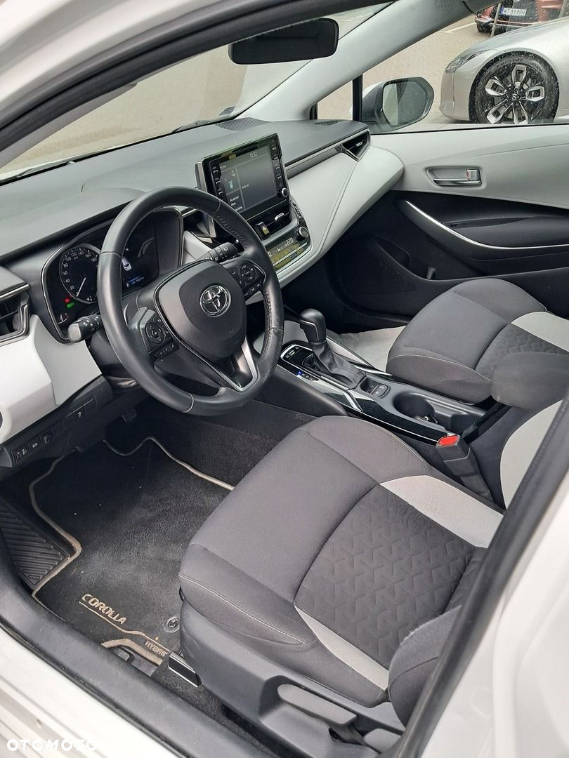 Toyota Corolla - 5