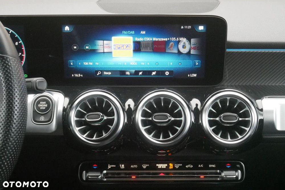 Mercedes-Benz GLB - 10