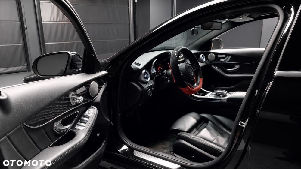 Mercedes-Benz Klasa C 200 4Matic 9G-TRONIC AMG Line - 5