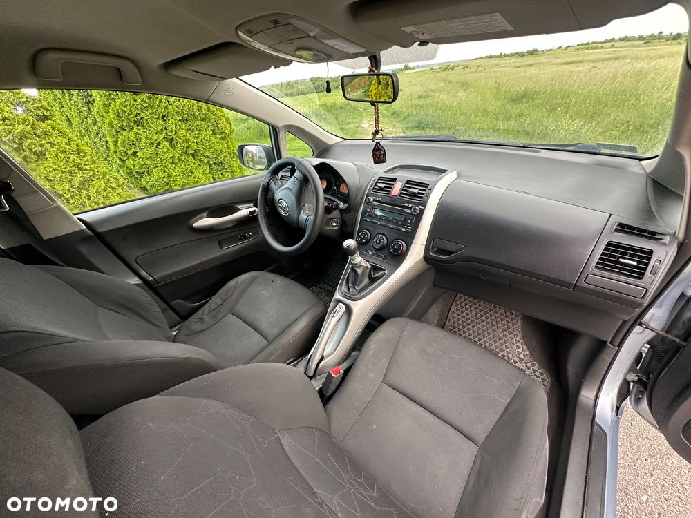 Toyota Auris 2.0 D-4D Life+ - 9