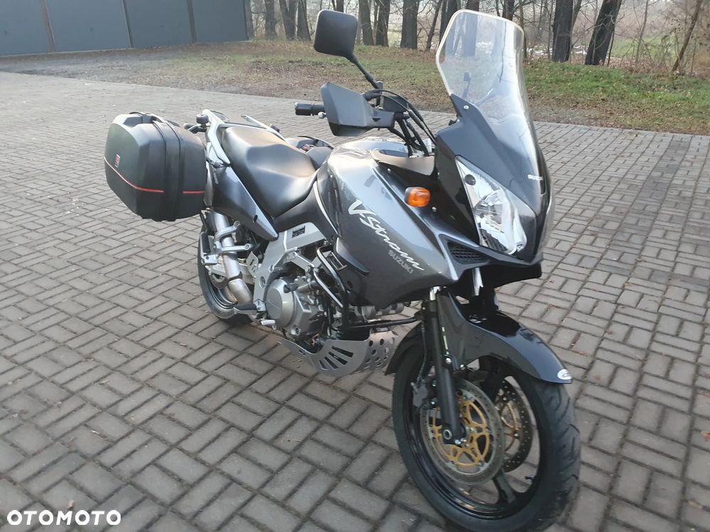 Suzuki V-STROM - 1