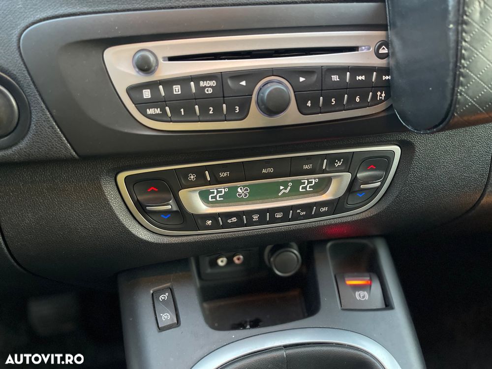 Renault Scenic 1.9 dCi FAP Dynamique - 11