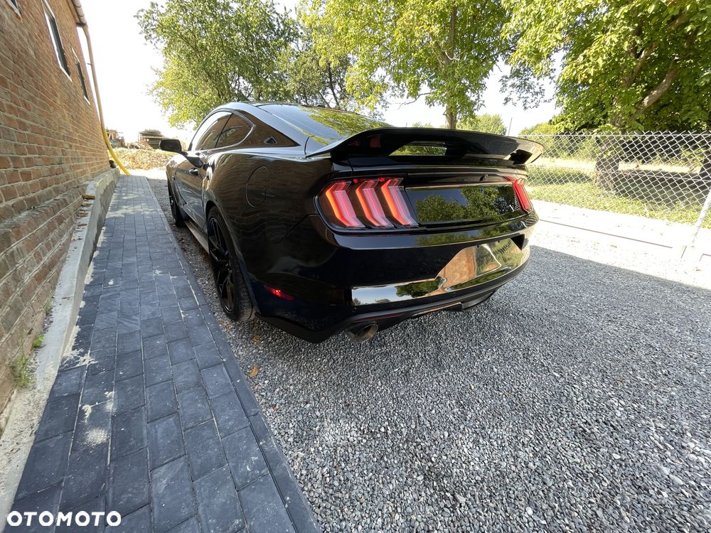 Ford Mustang 5.0 V8 GT - 4
