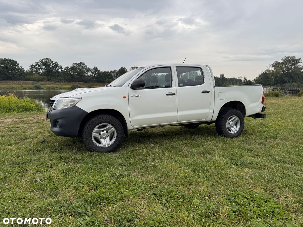 Toyota Hilux 4x4 Double Cab - 3