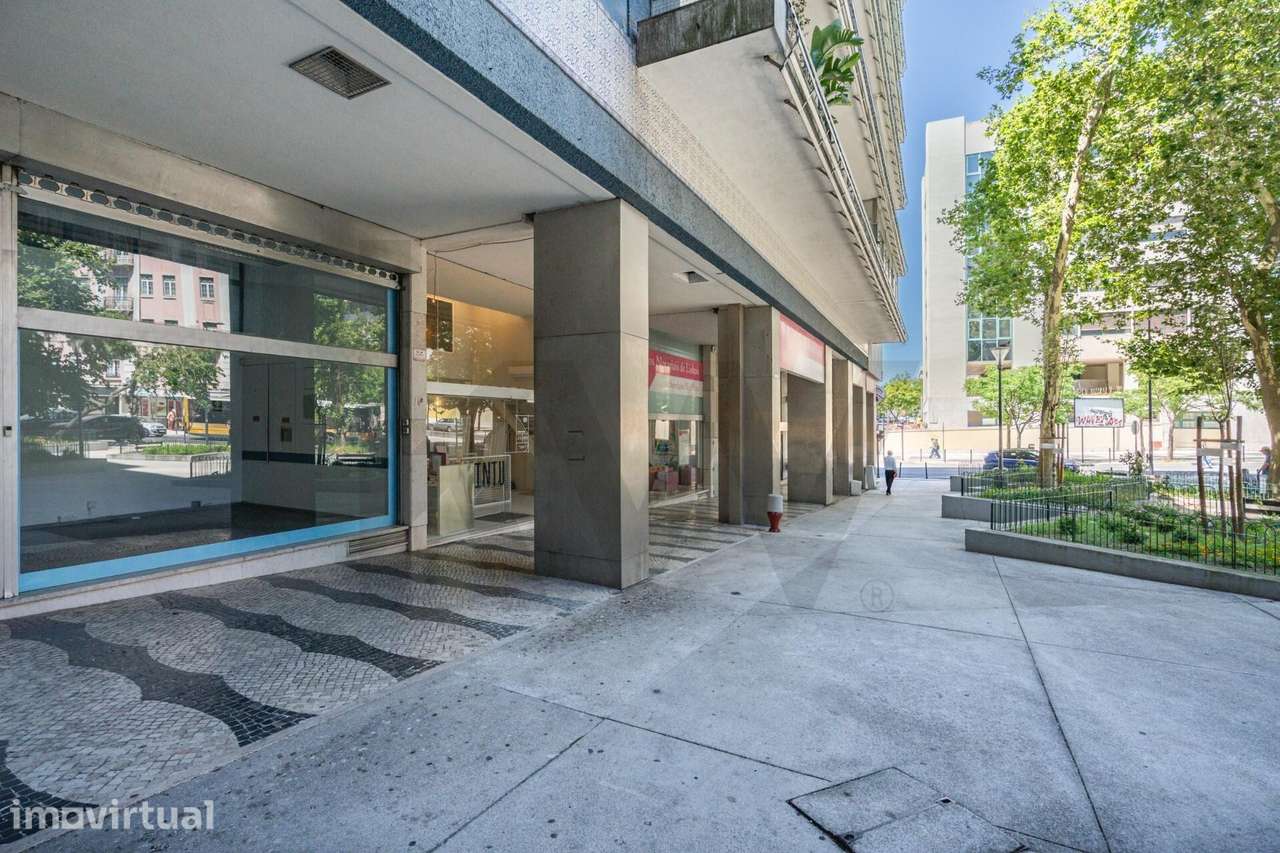 Loja Comercial para Venda na Rua Visconde de Santarém, 75, Lisboa - Grande imagem: 3/50