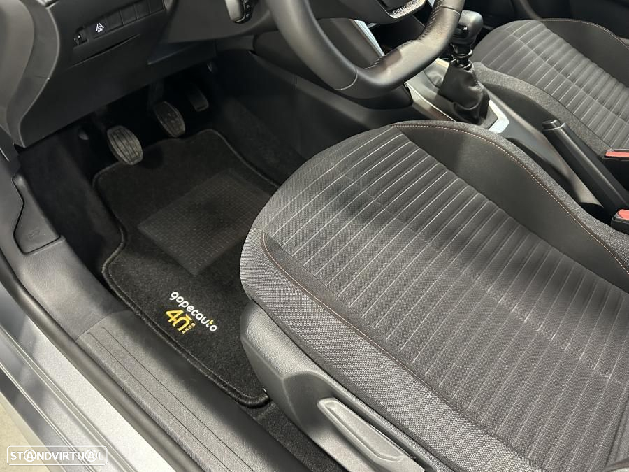 Peugeot 208 1.2 PureTech Active Pack - 26