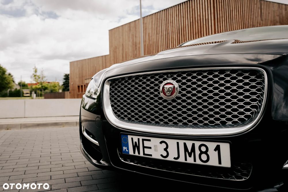 Jaguar XJ 3.0 T LWB AWD Portfolio - 38