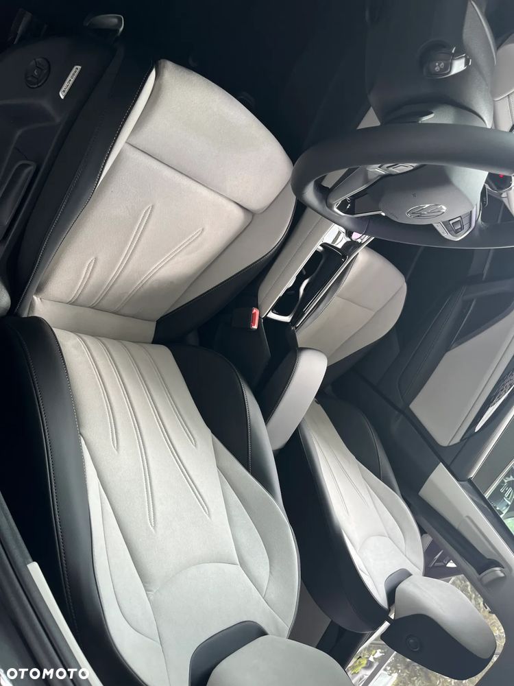 Volkswagen Tiguan 1.5 eTSI Elegance DSG - 5