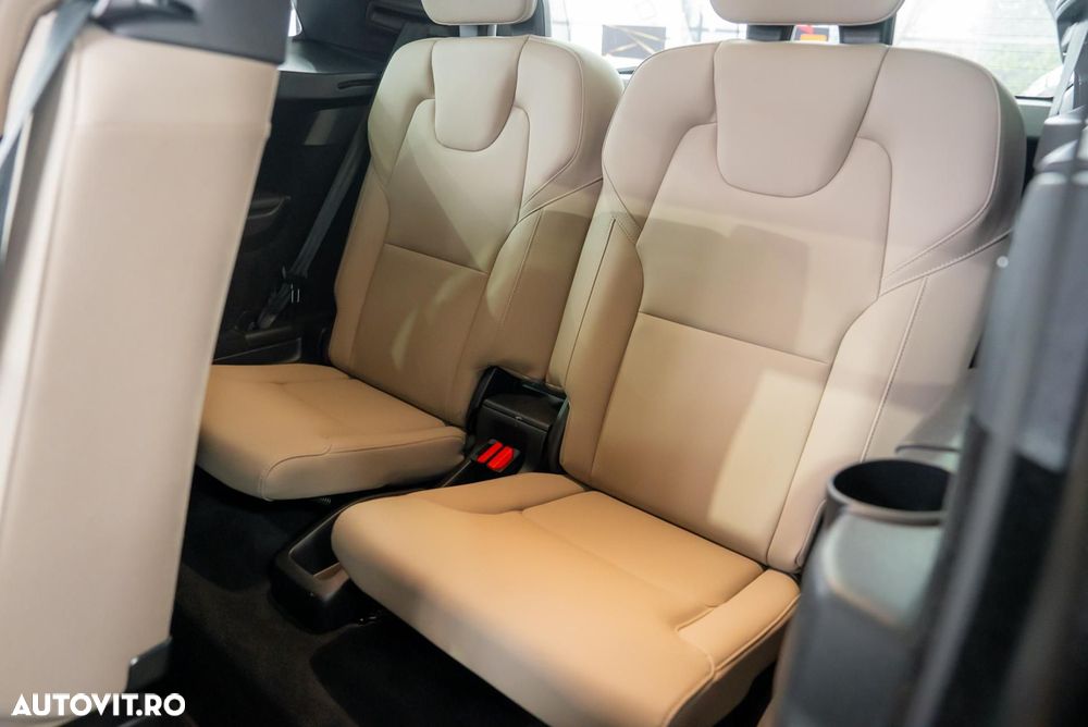 Volvo XC 90 - 18