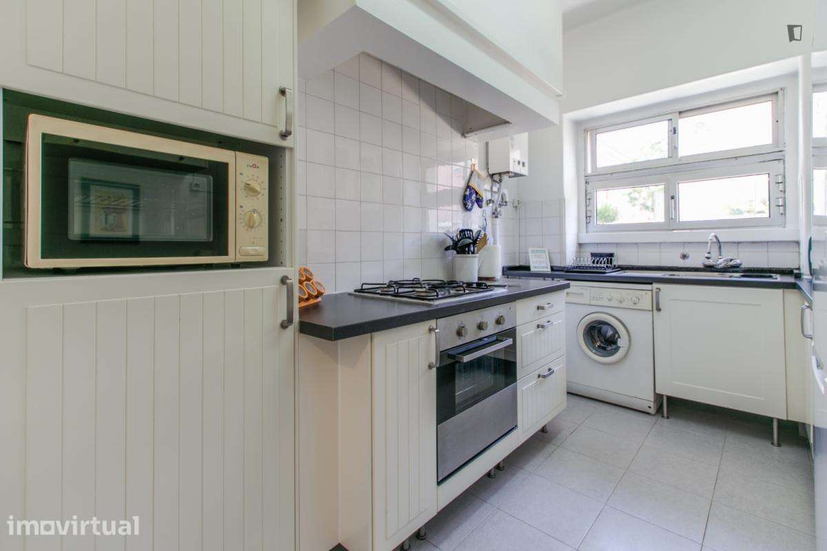 Quarto - localizado em Alvalade Lisbon - Grande imagem: 4/18