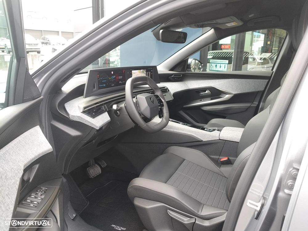 Peugeot 3008 1.6 Plug-in Hybrid Allure e-DCS7 - 6
