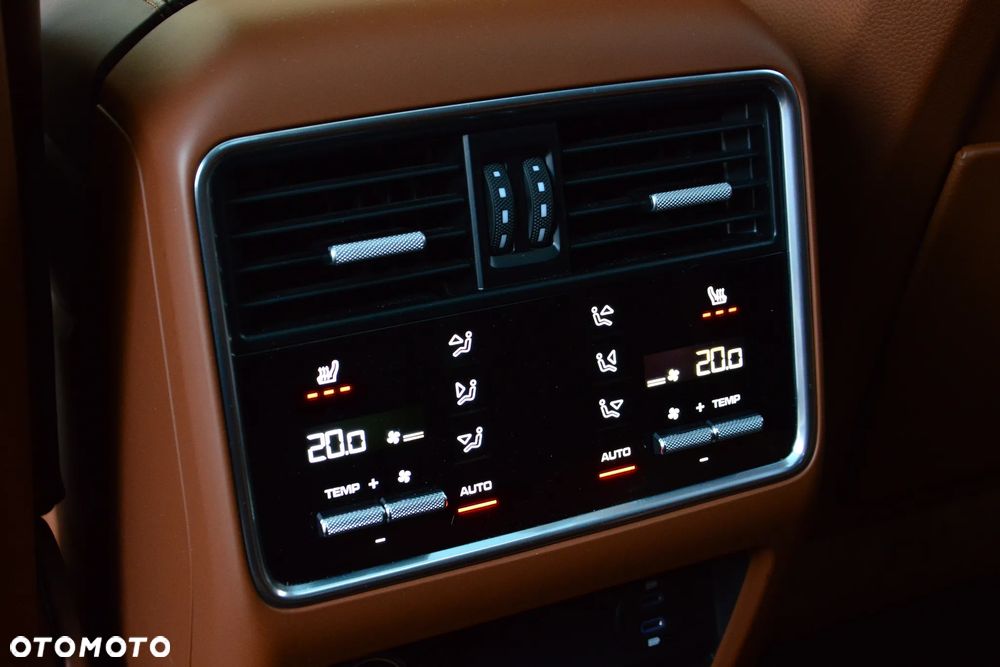 Porsche Cayenne S Platinum Edition - 18