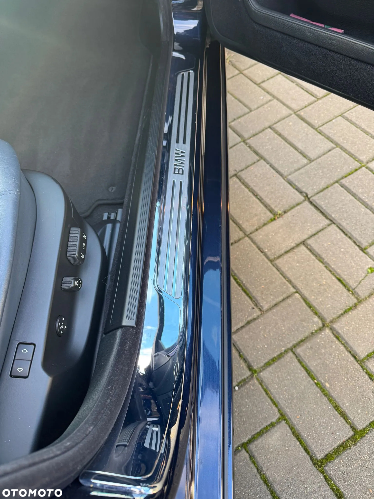 BMW Seria 7 750i - 36