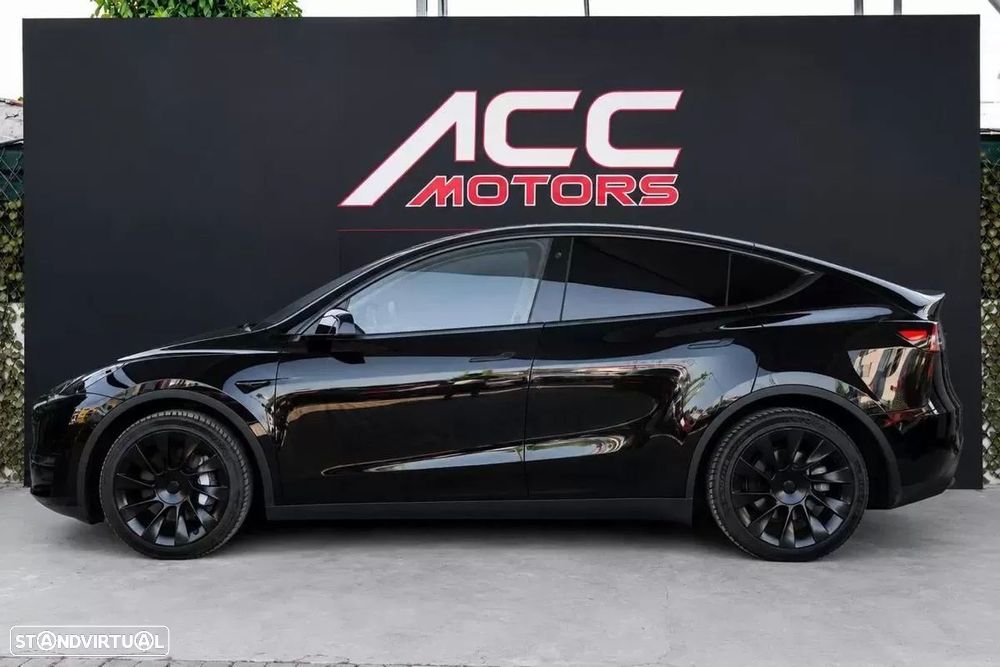 Tesla Model Y Long Range Dual Motor AWD - 12