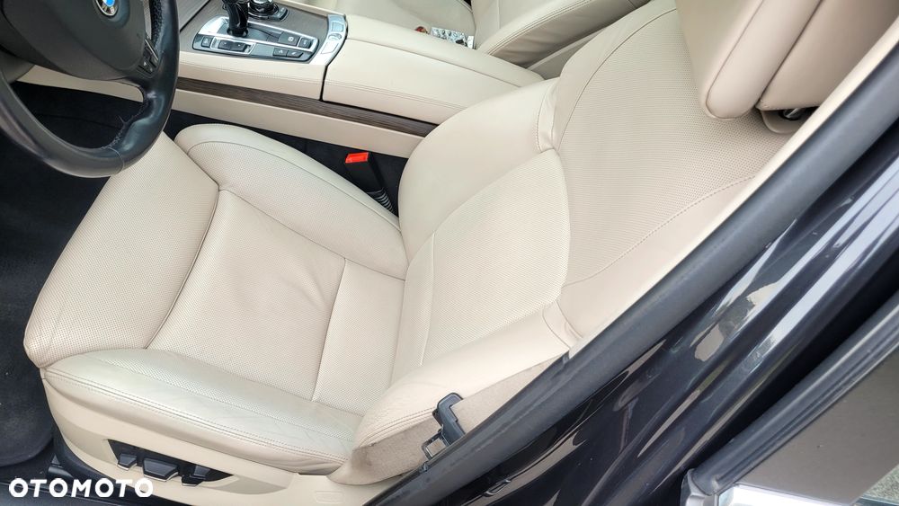 BMW Seria 7 740d xDrive - 17