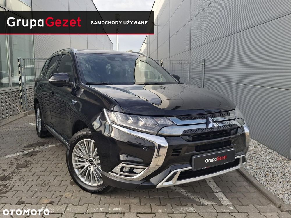 Mitsubishi Outlander - 2