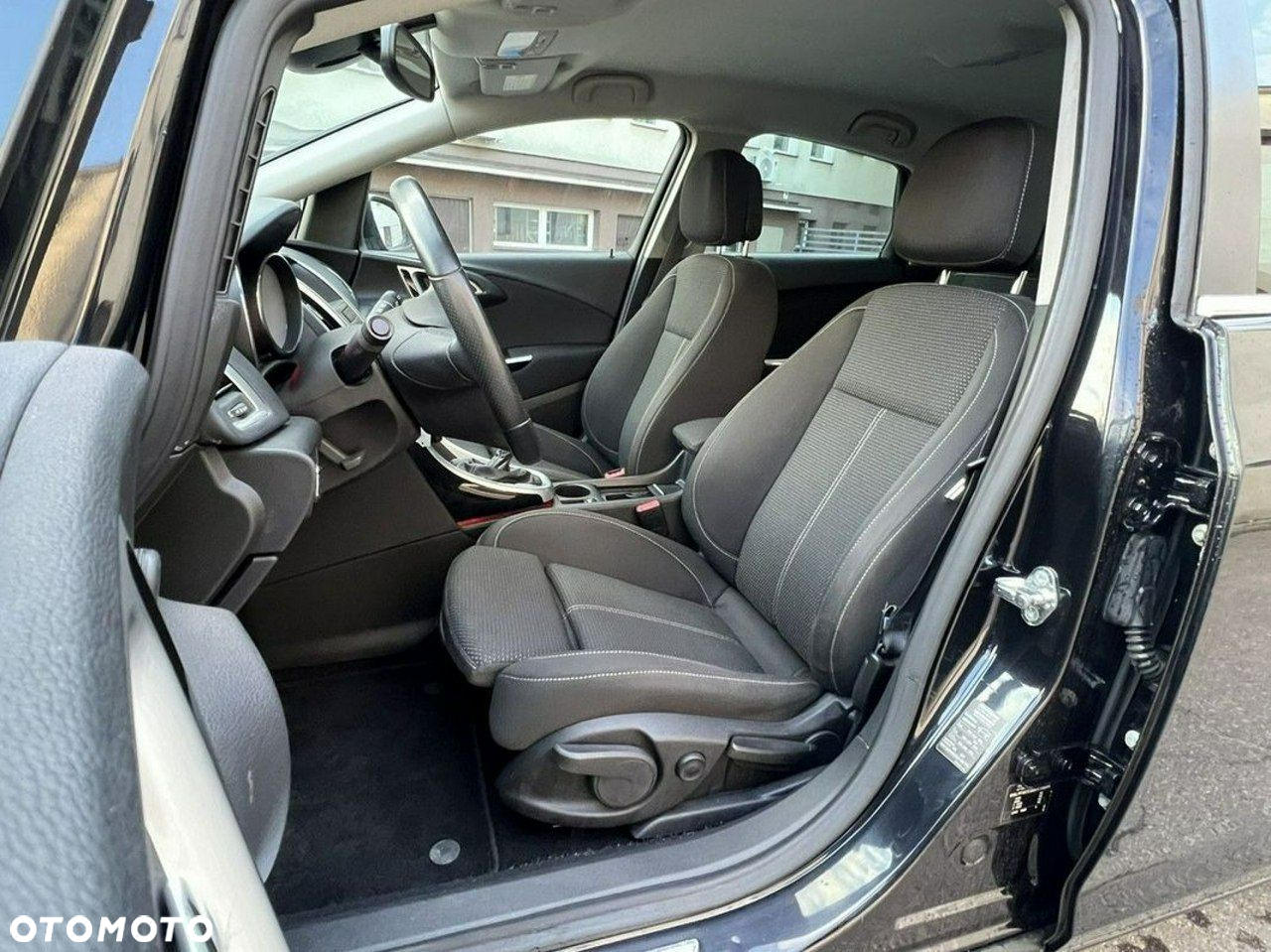 Opel Astra IV 1.4 T Sport - 9