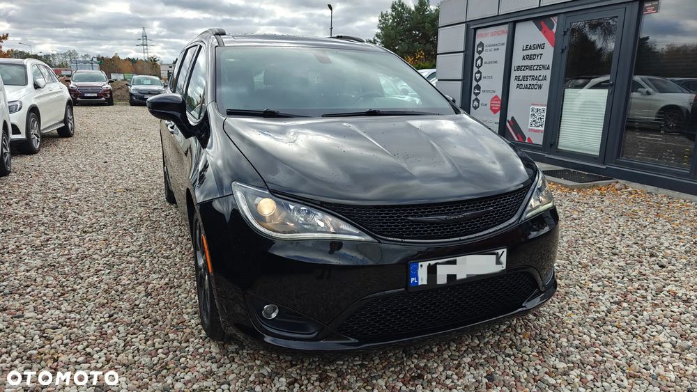 Chrysler Pacifica - 9