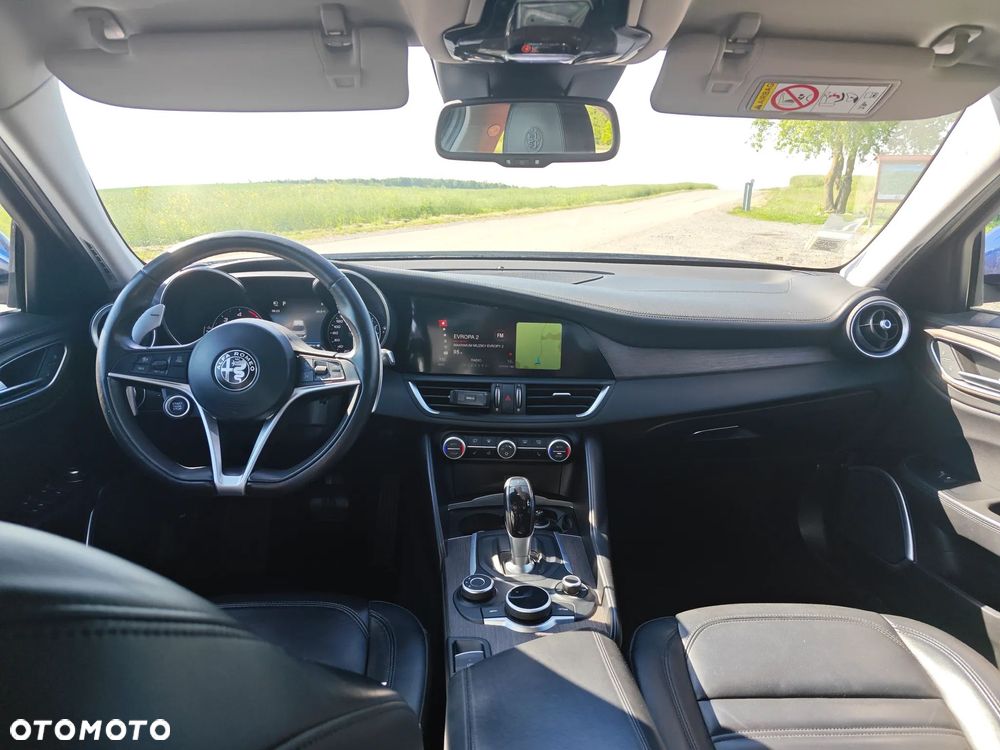 Alfa Romeo Giulia - 18
