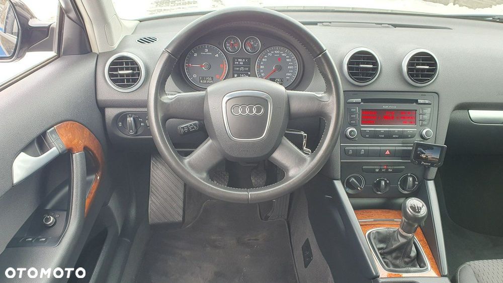 Audi A3 3-drzwiowe 2.0 TDI DPF Ambiente - 16