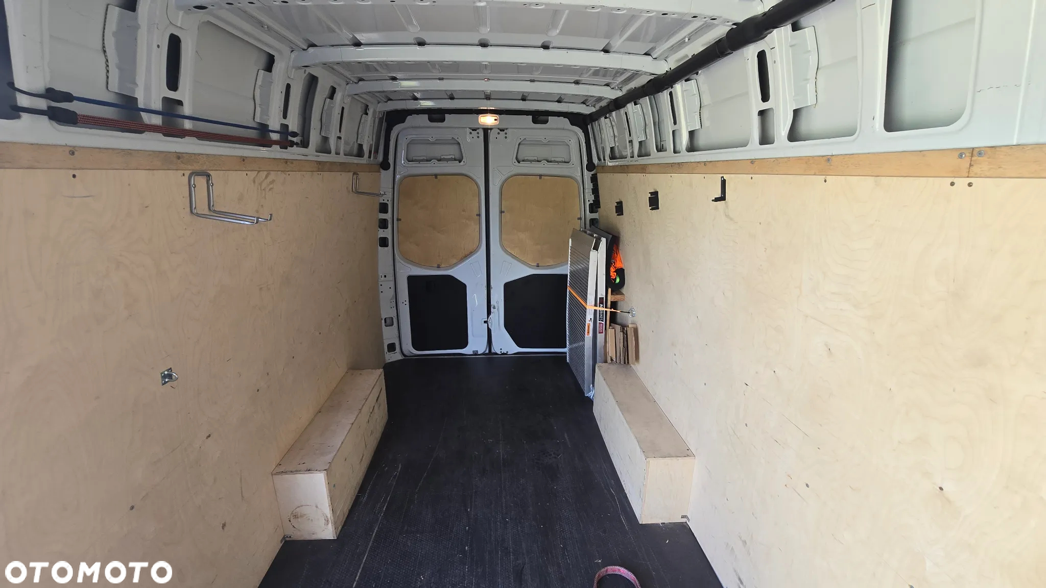 Mercedes-Benz SPRINTER - 12