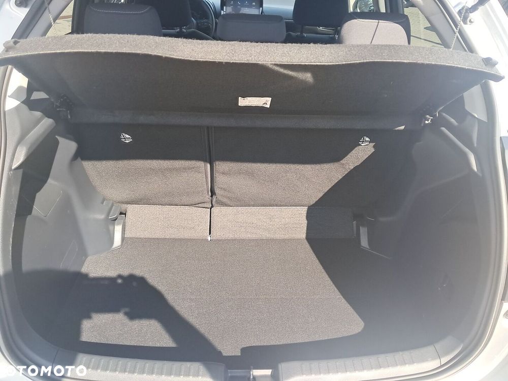 Toyota Yaris Hybrid 1.5 Style - 12