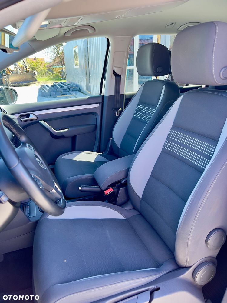 Volkswagen Touran 2.0 TDI DPF Life - 13