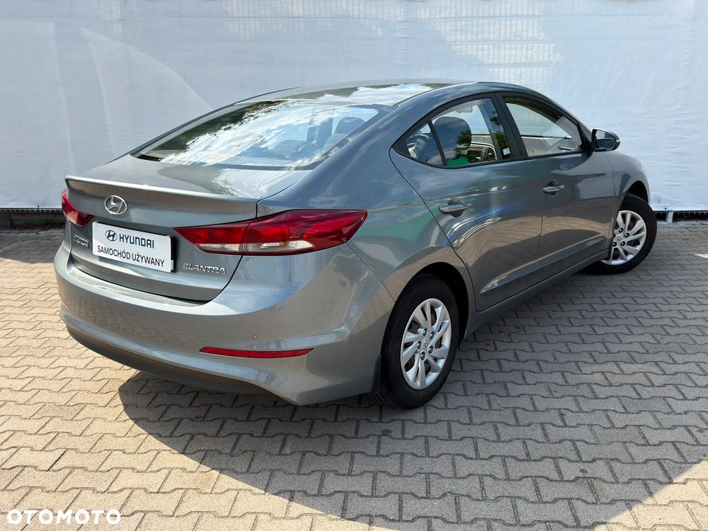 Hyundai Elantra 1.6 Classic Plus - 5
