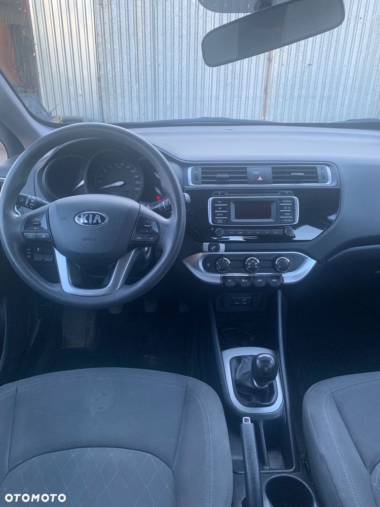 Kia Rio - 6
