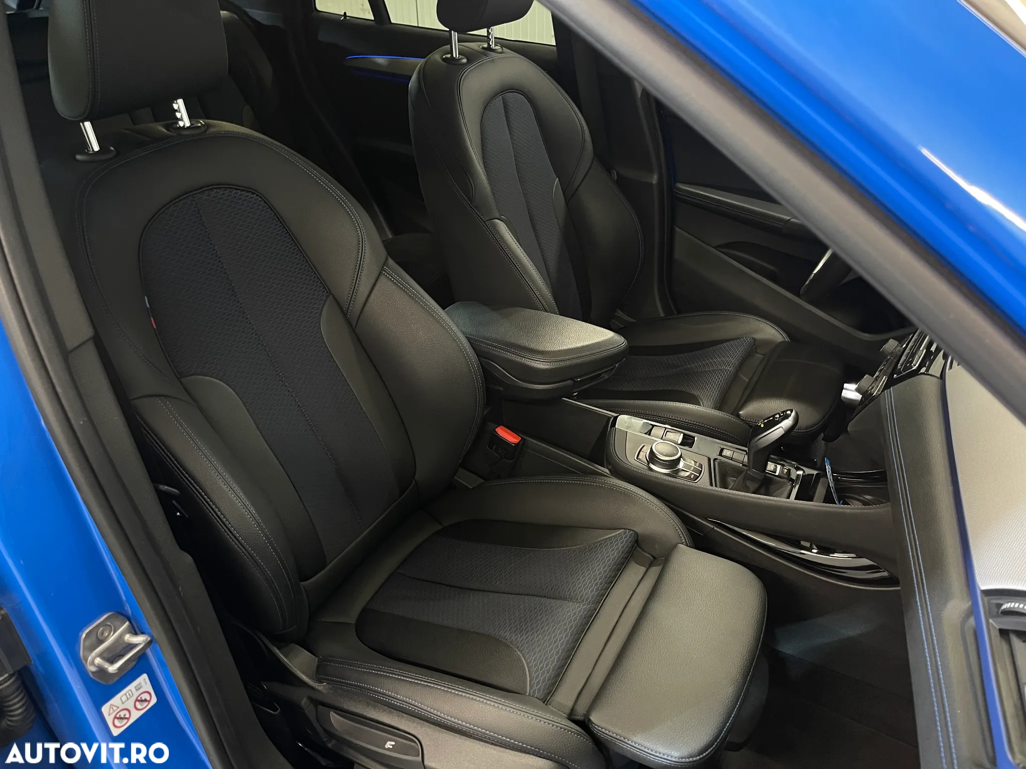 BMW X1 xDrive20i AT Sport Line - 9