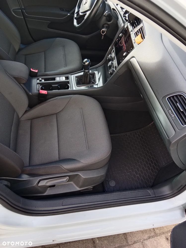 Volkswagen Golf 1.5 TSI BMT Comfortline - 15