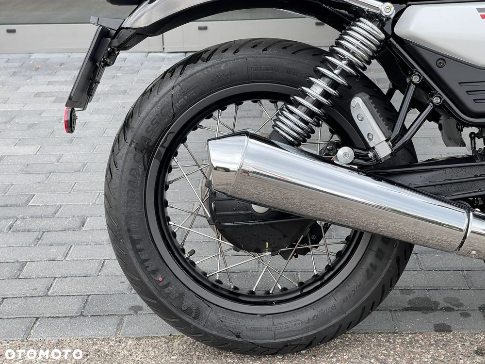 Moto Guzzi V7 - 22
