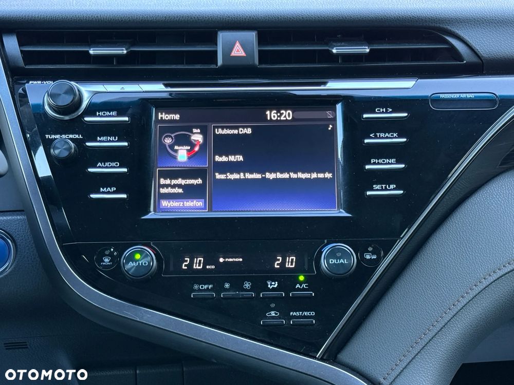 Toyota Camry 2.5 Hybrid Comfort CVT - 6