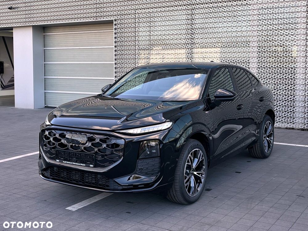 Audi Q3 Sportback - 12