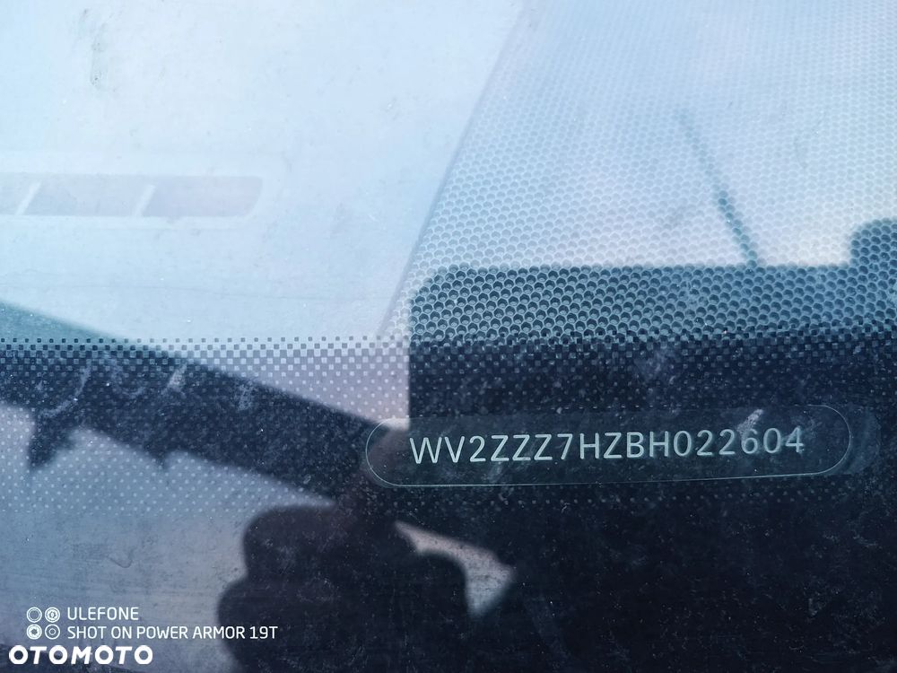 Volkswagen Caravelle - 11