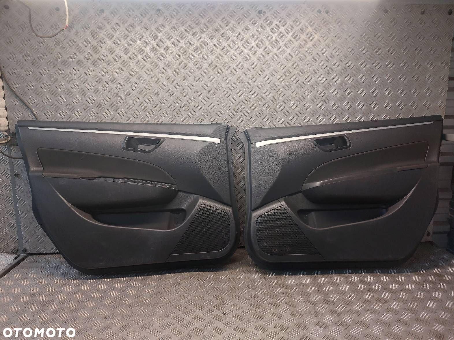 BOCZKI DRZWI KOMPLET SUZUKI SWIFT V MK7 - 2