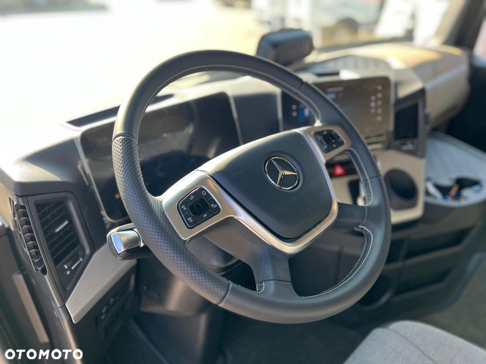 Mercedes-Benz Actros - 30