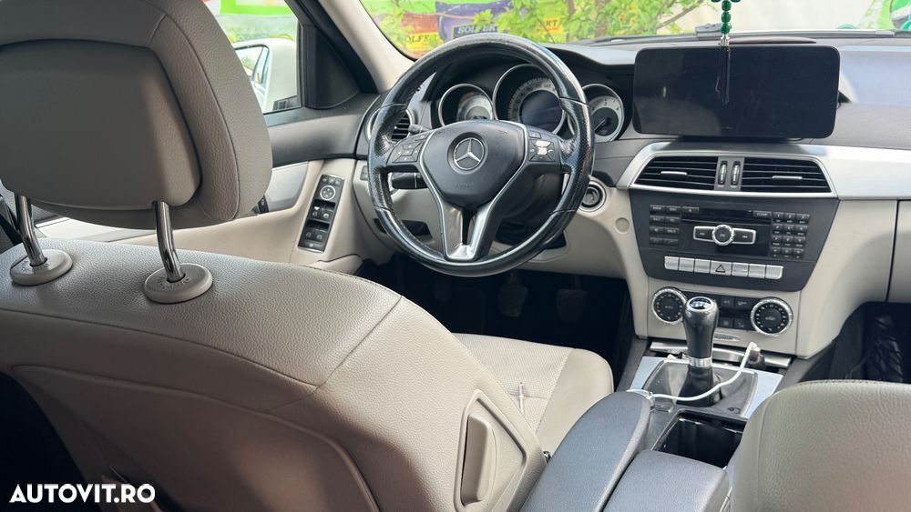 Mercedes-Benz C - 3