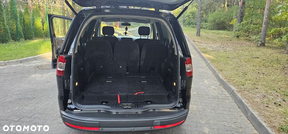 Ford Galaxy 2013 photo 2