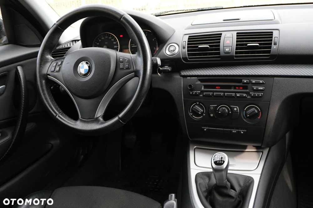 BMW Seria 1 118d - 17