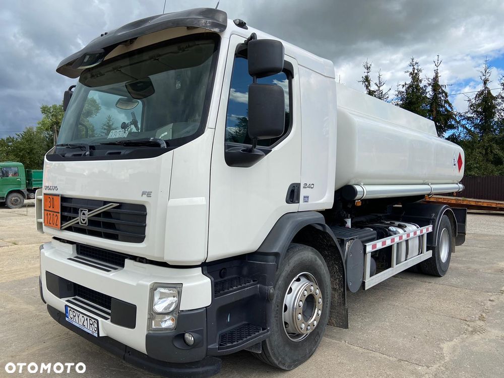 Volvo FE 240 autocysterna cysterna FL AT pierwszy właciciel benzyna oleje - 1